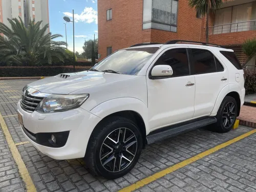Toyota Fortuner 3.0 Sr5