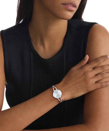 Calvin Klein Reloj Mujer Sculpted 25100058 Bangle Gris 28mm Correa Plateado Bisel Plateado Fondo Agua