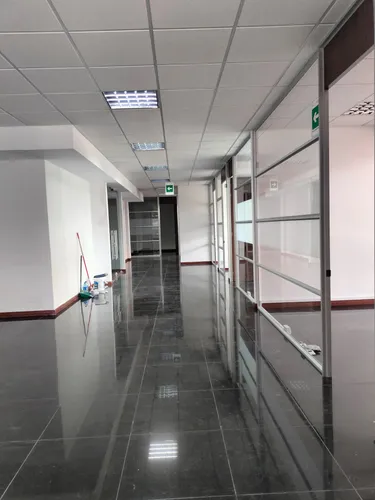 Oficina En Arriendo En Los Rosales. Cod A1105075