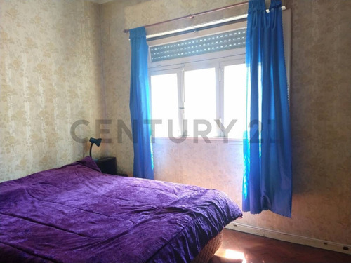 Imagen 6 de 11 de Venta Ph 4 Ambientes Con Patio, Quincho Y Parrilla En Paternal!!