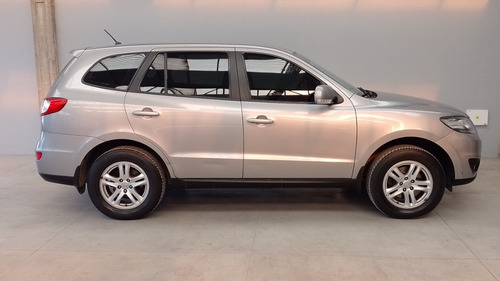 Imagen 6 de 15 de Hyundai Santa Fe Gls 7asientos 4x2 Mt -tute Cars- Gloria