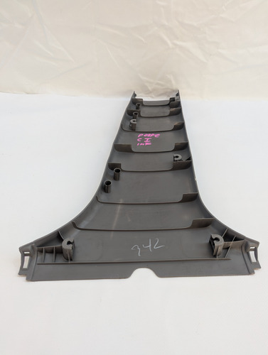 Poste Inf Central Izquierdo Toyota Camry 02-06 (Usado)