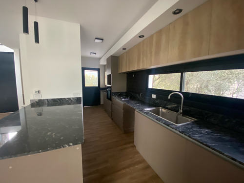 Las Cañitas Casa En Venta 3d Y Pileta