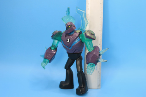 Diamondhead Omni Ehnhanced Ben 10 Playmates (Usado)