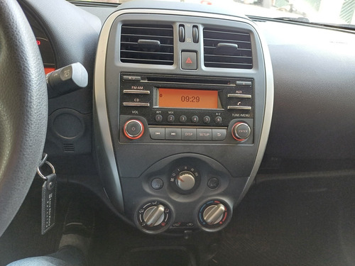 Nissan March 1.6 16v Sv 5p