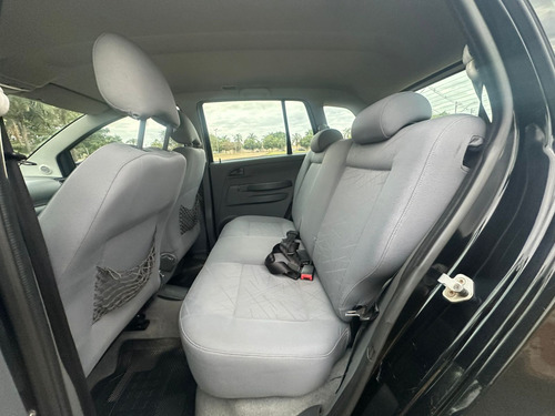 Volkswagen Spacefox 1.6 MI 8V FLEX 4P MANUAL