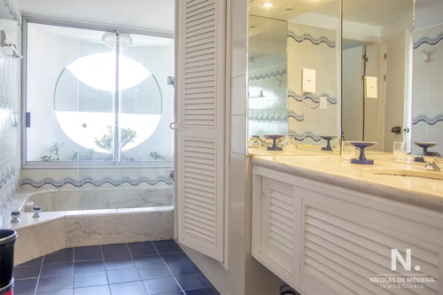 Apartamento En Venta En Zona Privilegiada