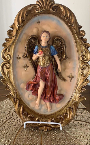 Quadro Anjo Arcanjo Com Coração Em Resina 40cm