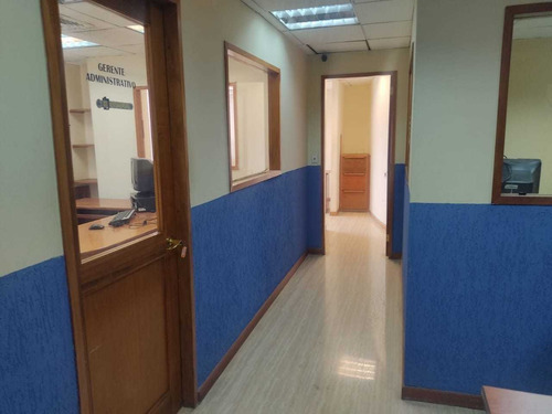 Imagen 13 de 29 de Vendo/alquilo Oficina 542 M2 Sabana Grande 4955