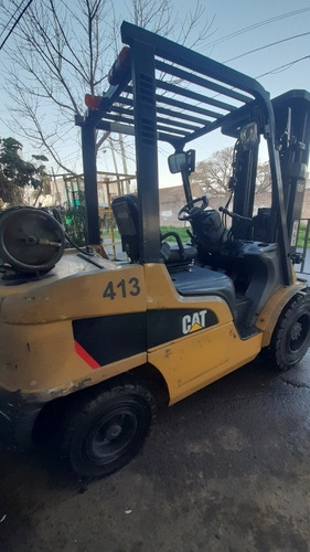 Imagen 5 de 13 de Autoelevador Caterpillar 3500kg Torre Triple Nafta/gas