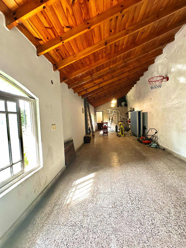 Casa De 6 Ambientes Apta A Crédito