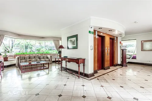 Amplio Departamento En Venta De 3 Dorm. En Providencia