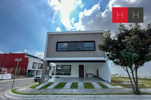 Casa En Venta En Lomas De Angelopolis