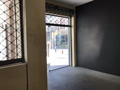 Local Comercial Alquiler En Ciudad Vieja. Pérez Castellano