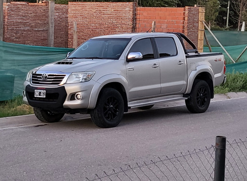 Toyota Hilux 3.0 Cd Srv 171cv 4x4 - A3