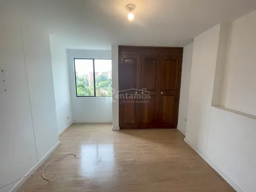 Apartamento En Venta En El Poblado. Cod V776129