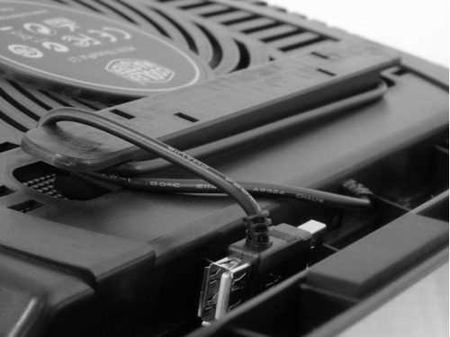 Imagem 4 de 6 de Base Para Notebook L1 Preta - 1 Fan 160mm - L1 R9-nbc-npl1