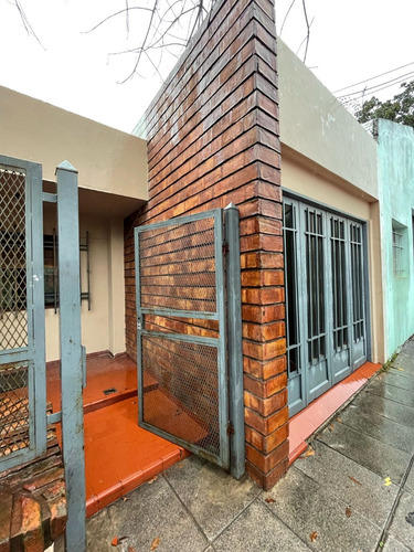 Casa En Alquiler De 4 Ambientes