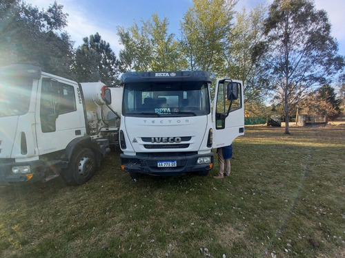 Imagen 2 de 12 de Iveco Mixer Hormigonero 12000 Km