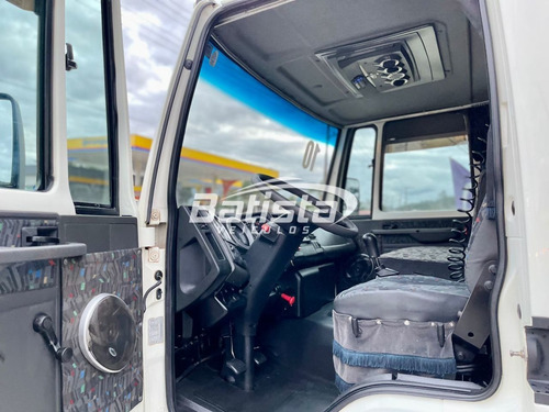 Imagem 10 de 15 de Ford Cargo 815e - 2010 - Bau Refrigerado 6.05m - 418.000km
