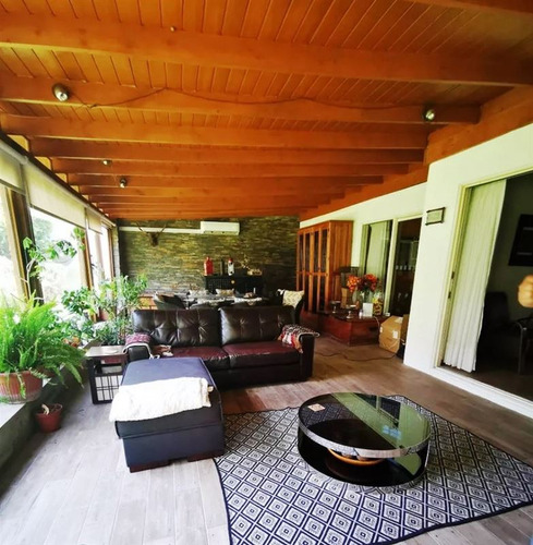 Casa En Venta De 5 Dorm. Alto Macul En La Florida