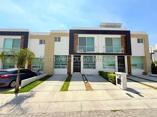 Casa En Renta En Zakia Querétaro. Sr