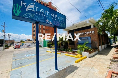 Imagen 2 de 14 de Punto Comercial En Venta Calle 72 Maracaibo Marisabelf 154202