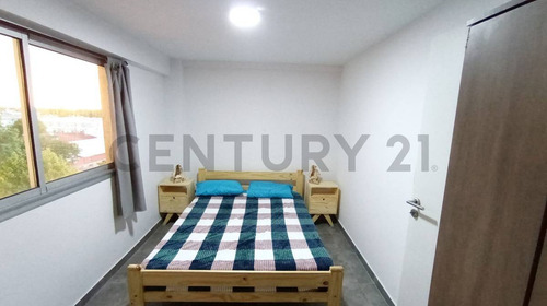 Departamento 2 Ambientes Semi Nuevo En Caseros