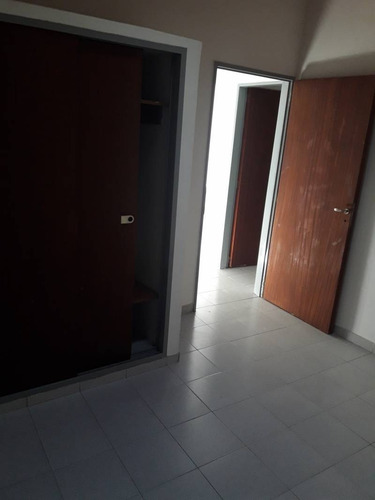 Imagen 8 de 9 de Departamento De 3 Ambientes. La Tablada