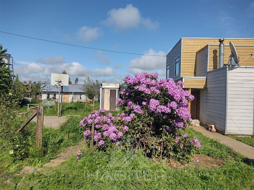 Dos Casas En Incluidas De 3 Y 4 Dormitorios ,dos Baños C/u