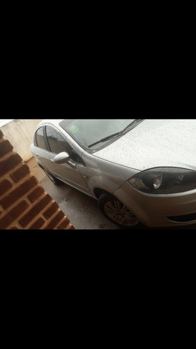 Fiat Linea 2012 1.8 16v Essence Flex 4p