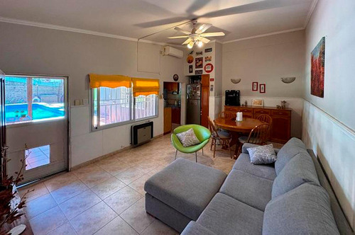 Venta Casa 3 Dormitorios Funes Todos Los Servicios Permuta