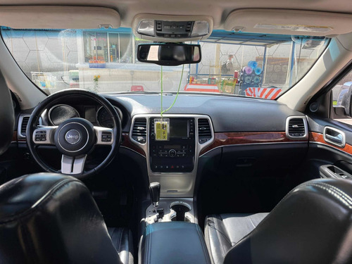 Imagen 13 de 15 de Jeep Grand Cherokee 4.7 Limited V8 4x2 Aut Ac 2011