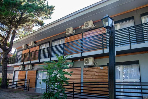 Hotel Con 20 Habitaciones Con Lote Unificado