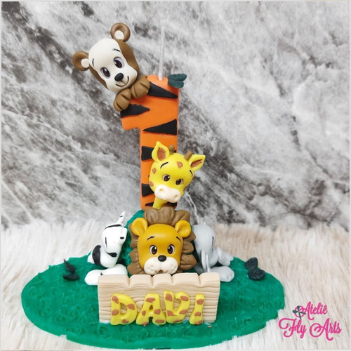 Imagem 1 de 10 de Topo De Bolo Personalizado Biscuit Aniversario Safari Vela