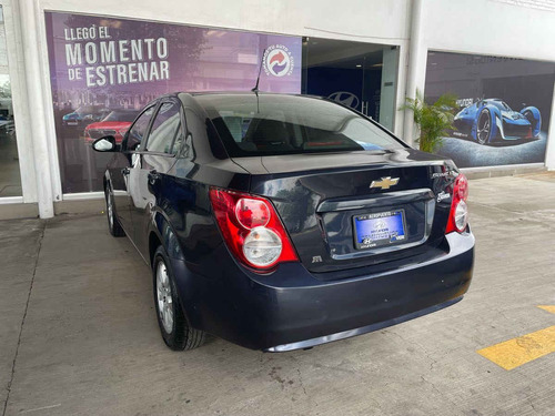 Imagen 13 de 15 de Chevrolet Sonic 2016 4p Lt L4/1.6 Man