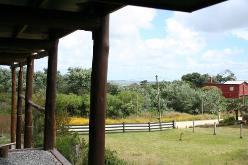 Casa En Venta De 3 Dormitorios En El Chorro