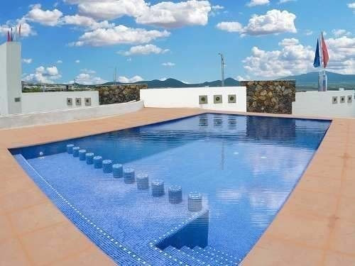 Imagen 14 de 16 de Se Renta Linda Residencia En Zibatá, Alberca, 3 Recámaras, Jardín, Doble Altura