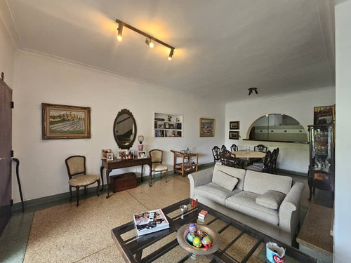 Venta De Fabulosa Propiedad Tipo Townhouse (apartamento) Altamira