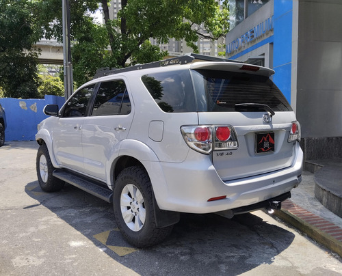 Toyota Fortuner 2013