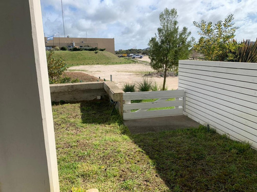 Imagen 20 de 21 de Departamento En Alquiler Temporario Costa Esmeralda Edificio Albatros, Planta Baja.