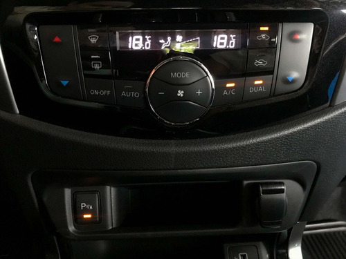 Imagen 13 de 14 de Nissan Frontier Platinum Le T/a Roja 2021