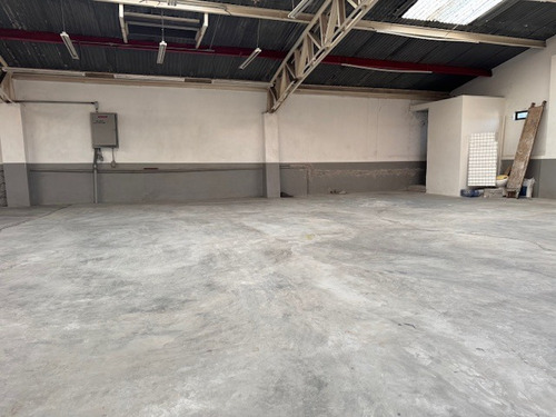 Renta Bodega En Tlahuac En Un 2do Nivel