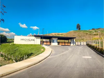 Lote y casalote en venta