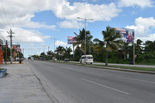 Se Vende Local En Cancún Tipo Showroom Con Bodega A Pie De Carretera C2703