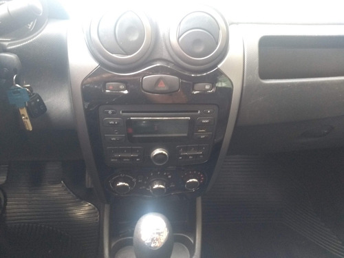 Renault Logan 2012 1.6 Expression Hi-torque 4p