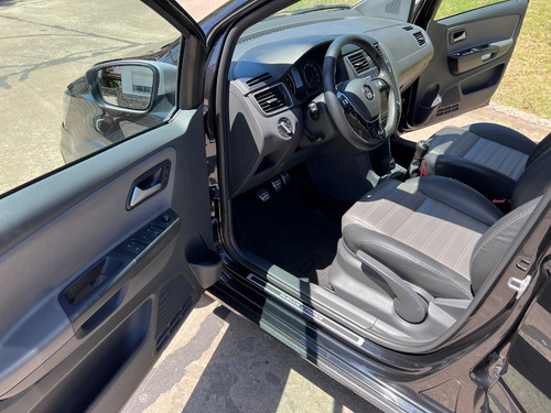 Imagen 8 de 23 de Volkswagen Suran 1.6 Highline Msi 110cv Techo - Cuero - Gps