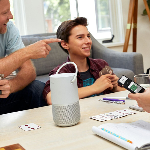 Imagen 7 de 7 de Parlante Bose Portable Smart Speaker portátil con bluetooth y wifi waterproof luxe silver