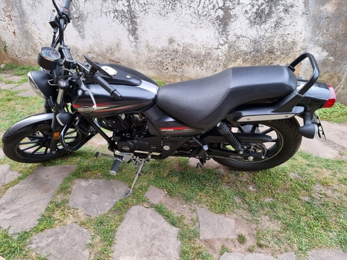 Imagen 2 de 16 de Bajaj Avenger Street 220