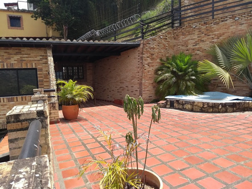Imagen 11 de 12 de Venta Casa Los Robles El Hatillo. Actualizada Y Tranquila